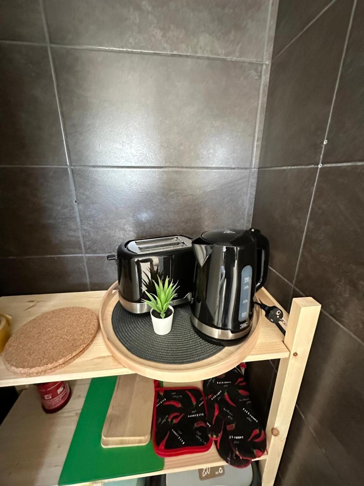 Mola Apartments-Charmante Ferienwohnung Im Herdecke Zentrum Fuer 3 Personen-Grosse Dachterrasse-Grill-Gratis Parken-Wlan Exterior foto